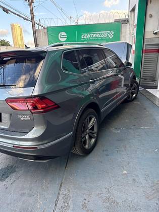 VOLKSWAGEN TIGUAN 2.0 350 TSI GASOLINA ALLSPACE R-LINE 4MOTION DSG VOLKSWAGEN TIGUAN 2.0 350 TSI GASOLINA ALLSPACE R-LINE 4MOTION DSG